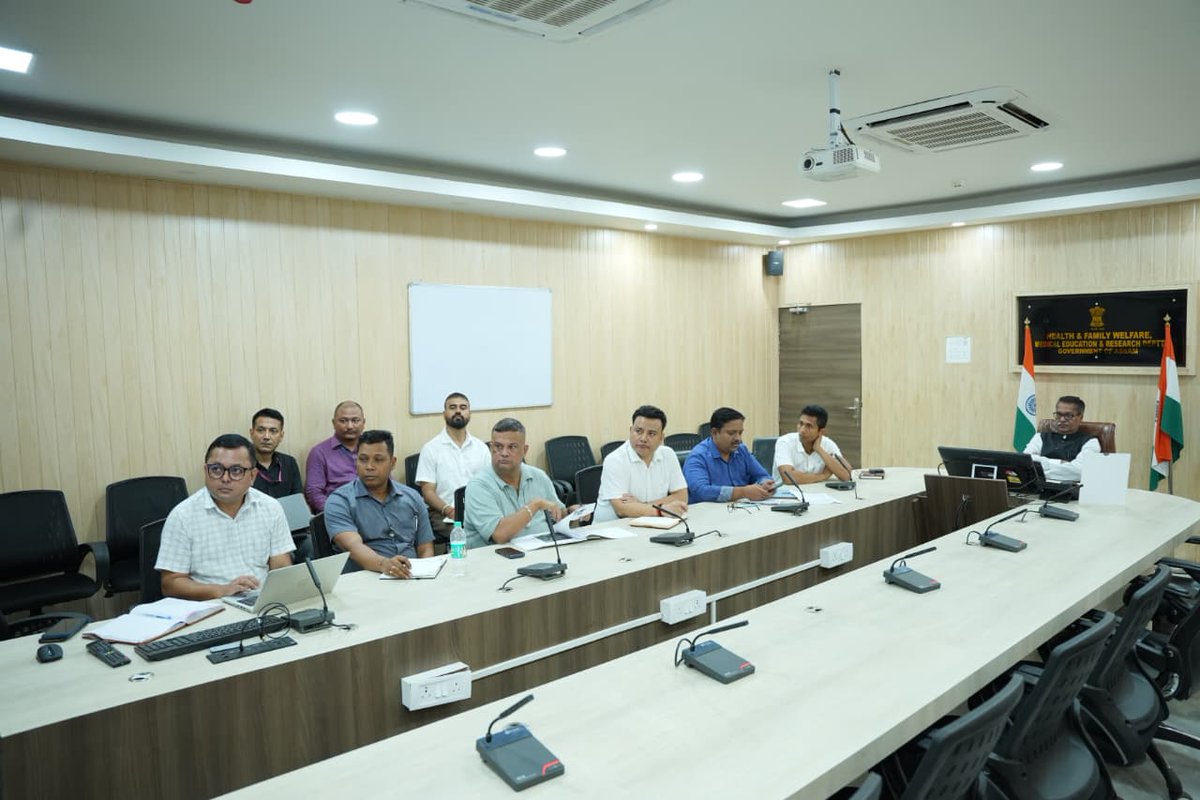 TheAshokSinghal's tweet photo. Chaired a high-level virtual review meeting with all District Commissioners of Assam to strengthen measures against Japanese Encephalitis and fast-track the TB Mukt Bharat Abhiyan.

Instructions have been issued to enhance JE surveillance, early detection, vector control, mosquito net usage and public awareness. Also instructed officials to accelerate TB case identification, treatment, Nikshay Poshan Yojana benefits and the TB Mukt Bharat Abhiyan on a war footing.

All districts have been directed to strengthen surveillance, prevention and treatment efforts through coordinated action between the Health Department and district administration.

@himantabiswa 
@CMOfficeAssam