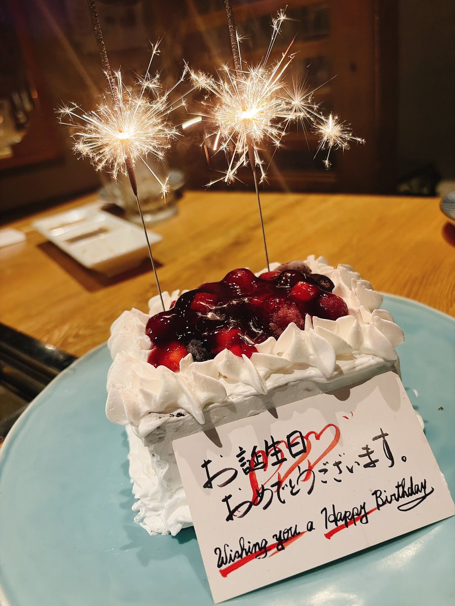 mmmmmmiooo's tweet photo. 本日またひとつ歳を重ねました👏🏻
数年前まで誕生日嫌だったけど、ある程度の年齢になると普通にお祝い嬉しい🎂
人の金で食う肉うめえなあ🍖💞
歳を重ねた私もよろしくお願いします🙇‍♀️ https://t.co/vYSDCxfXg4