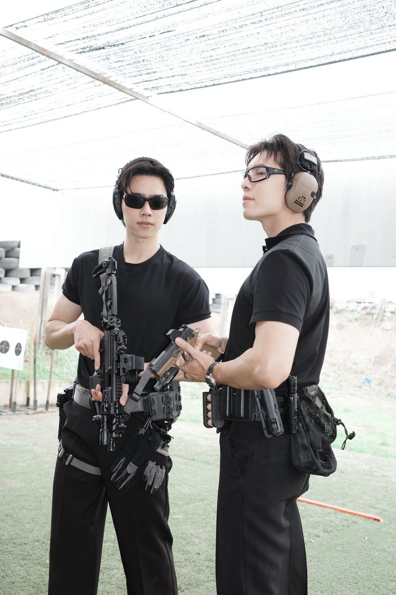 SolSkipperCo's tweet photo. Bad boys on duty🫡😎✨

@MSuppasit @sunnywnrt 
#MewSuppasit 
#sunnywnrt 
#SolSkipperManagement https://t.co/ayoqTRf2Tn