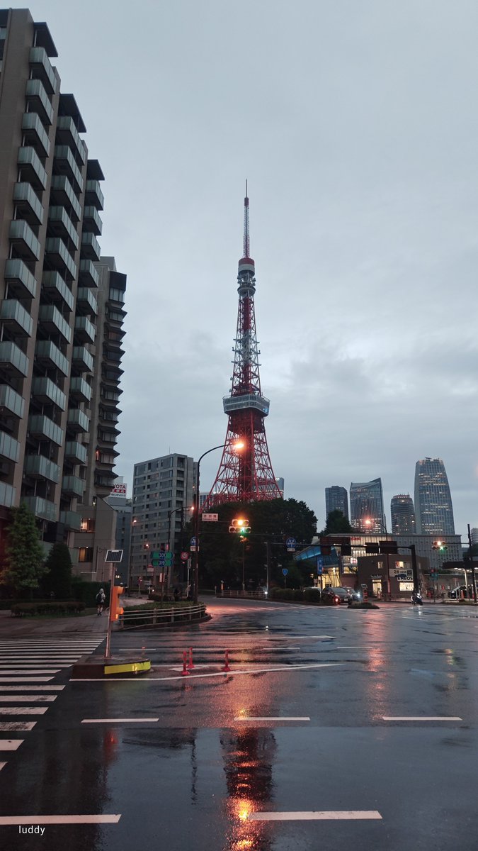 luddy_pb's tweet photo. おつかれさまでした🗼
ねーむいっ https://t.co/PFR0Wo9lyg