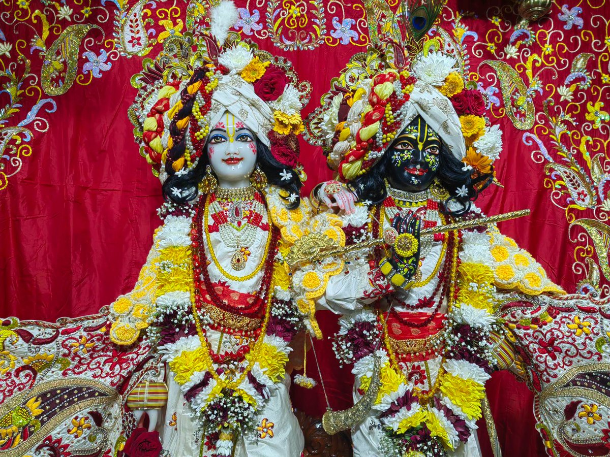Iskcondarshan's tweet photo. #iskcon #krishna #balaram https://t.co/0XXe9rNLeI