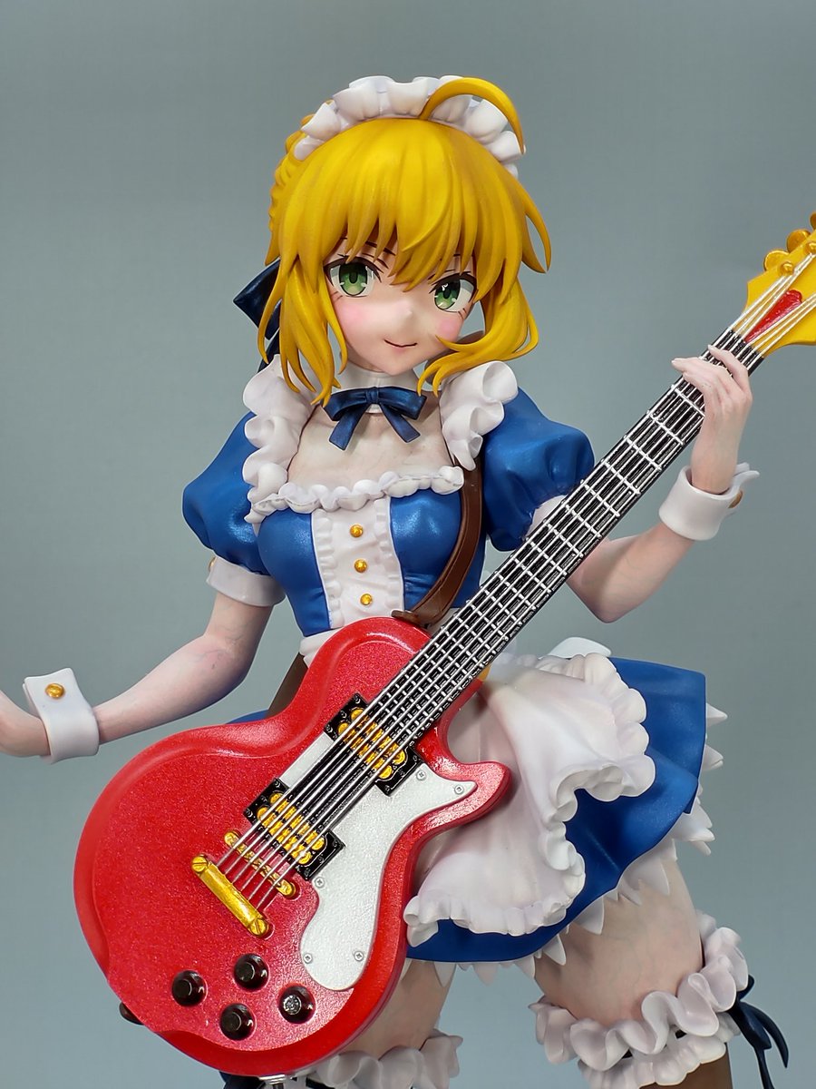 AKITO86436855's tweet photo. グリズリーパンダ様の【バンド セイバー（Gt.）】ガレージキットが、ついに完成しました✨
♪(ｏ・ω・)ノ))

リアル肌を再現する為に肌ムラをつけて毛細血管を描き込みしてホワイトパールを吹いて、調整塗装して肌感ある柔さを再現しています✨
エレキギターは、自分好みに赤色にしてみました♪ https://t.co/qjGT4lSAJo