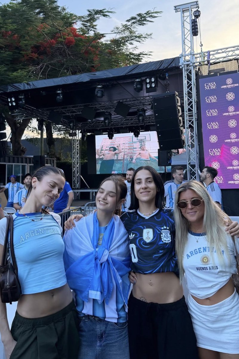 cher444444's tweet photo. Gracias @Not_Locals @Coto_Ar @brubankarg por llevar a Luchi al Mundial. Gracias por todos esos lives desde el bandezo de Japón hasta las competencias de cocina. Ademas de cada foto y vídeo que nos hacía parte de la experiencia. Gracias por todo eso y más 🫶🏼 
#ElMundialConLuchi https://t.co/ZAPxYHf6hj