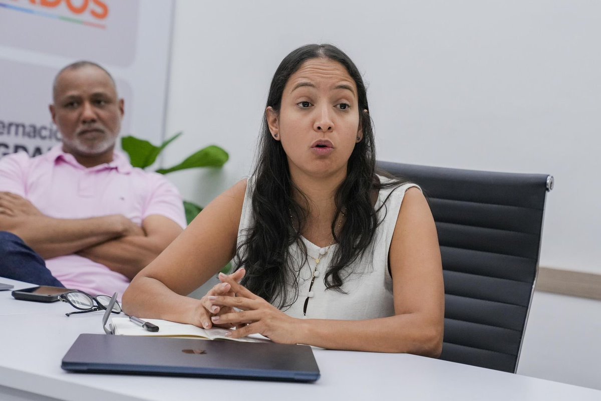 MagdalenaGober's tweet photo. Gobernación del Magdalena exige pago inmediato de las EPS y declara alerta máxima por deuda cercana a los $500 mil millones con la red hospitalaria. https://t.co/rsIV1LFTk2