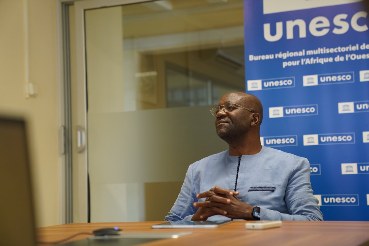 UNESCO_Dakar's tweet photo. @UNESCO_Dakar Regional Director Dimitri Sanga met with Hon. Idrissa Sow, Chairperson of @achpr_cadhp, to exchange views on advancing #InformationIntegrity and #HumanRights, and to follow up on key outcomes of the #Praia Conference. https://t.co/FeFUzXJSow