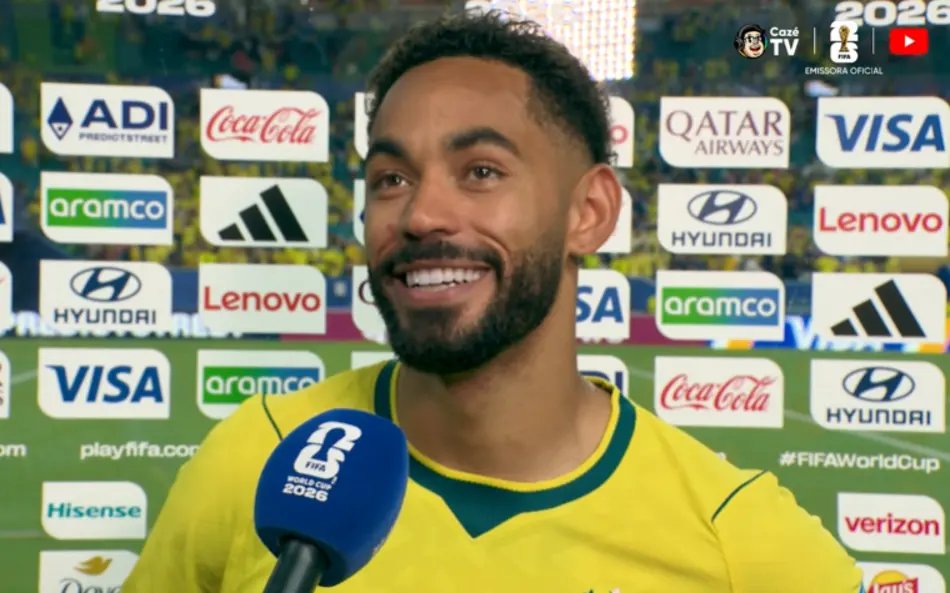 Machaduda's tweet photo. Hoje a nação cunheteira amanheceu sem o sorriso do nosso grande namoradinho Matheus Cunha. Mas o que nos conforta é que ele encontrará afago, consolo e motivos para continuar em nossos peitos que estão disponíveis para ele recostar seu belo rosto de gostoso. https://t.co/8AYD6rfpHD