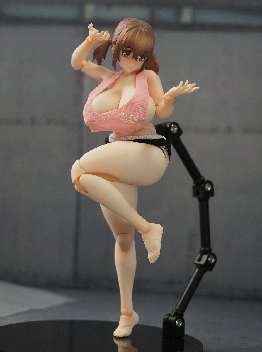 ghostsider2099's tweet photo. えっちなフィギュア来たからスケベな写真撮るよッッッ https://t.co/n9tdG9vlDm