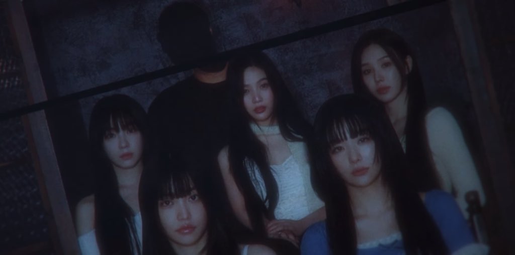 9_6i's tweet photo. 殺める際には場所も手段も選ばない Red Velvet ㌠ https://t.co/t9q2aya8wd
