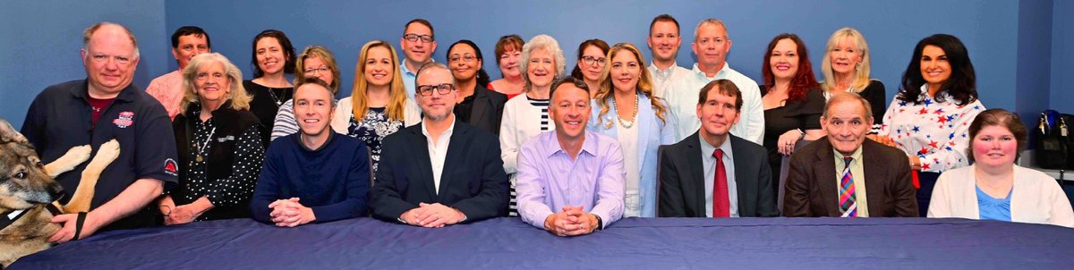 PAProbonoNews's tweet photo. Area attorneys hold successful Wills for Heroes event in Luzerne County. https://t.co/AAHmkeFp6B https://t.co/G3f8jdCIqJ