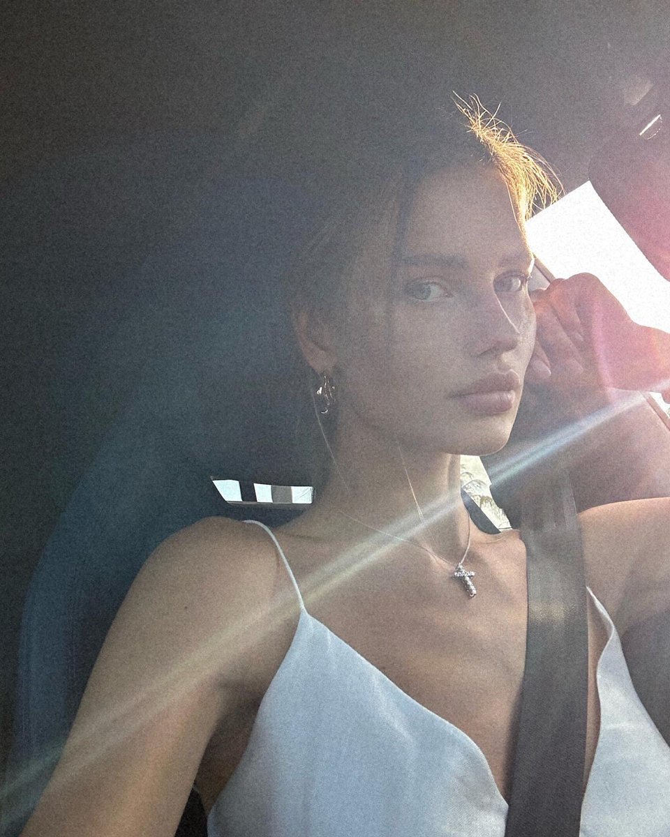 Nina_now's tweet photo. No need to cheer me on at work，just fill up my car with gas. https://t.co/kPMUFRNoFp
