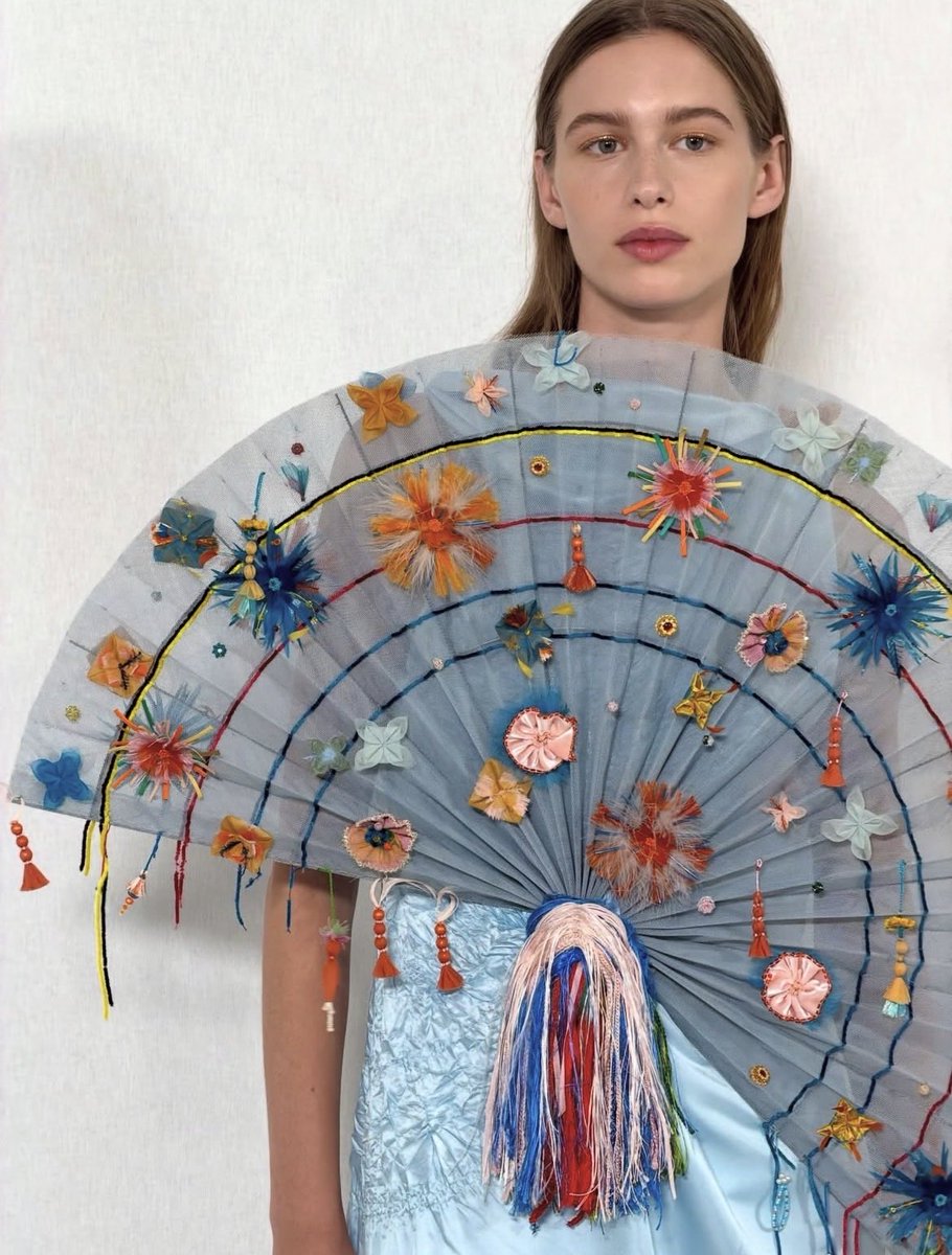 saintdemie's tweet photo. a closer look at dior couture via cr fashion book 🪭 https://t.co/T7N4MrxHbq