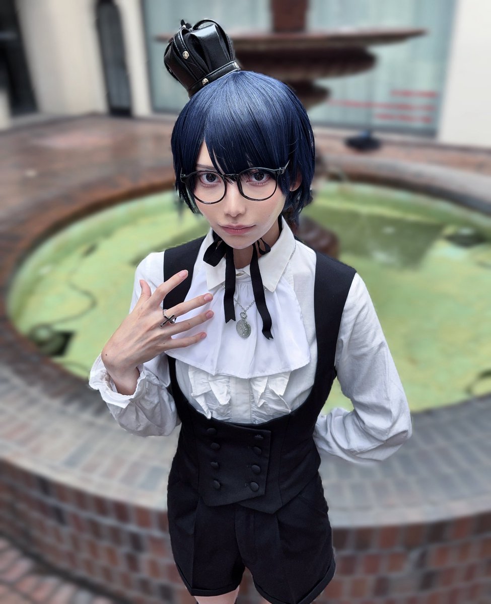 tea4qt's tweet photo. 👓第3回眼鏡お茶会コーデ👓
皇子？少年装？デビューしました✌🏻
青髪似合うか不安だったけど意外といけてるのでは...│  ̂⩊፟ ̂𐅀
今回の眼鏡は原宿のサンキューマートで現地調達しました(´꒳`)✨助かる〜❣️ https://t.co/8pwirxj1EO