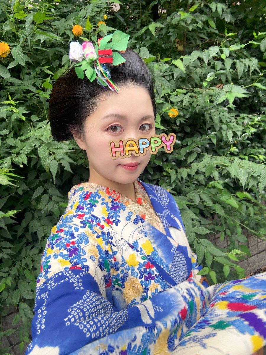 kimono_ruu's tweet photo. 七夕が近いので＠加納ショールームさま ＠tenchopupuの七夕簪⭐︎∩^ω^∩🎋 
川（水辺）の着物に船の刺繍帯で七夕の風景を👘ヽ(*＾ω＾*)ﾉ
#日本髪
#アンティーク着物
#瑠璃色着物 https://t.co/tT308gXz2Y