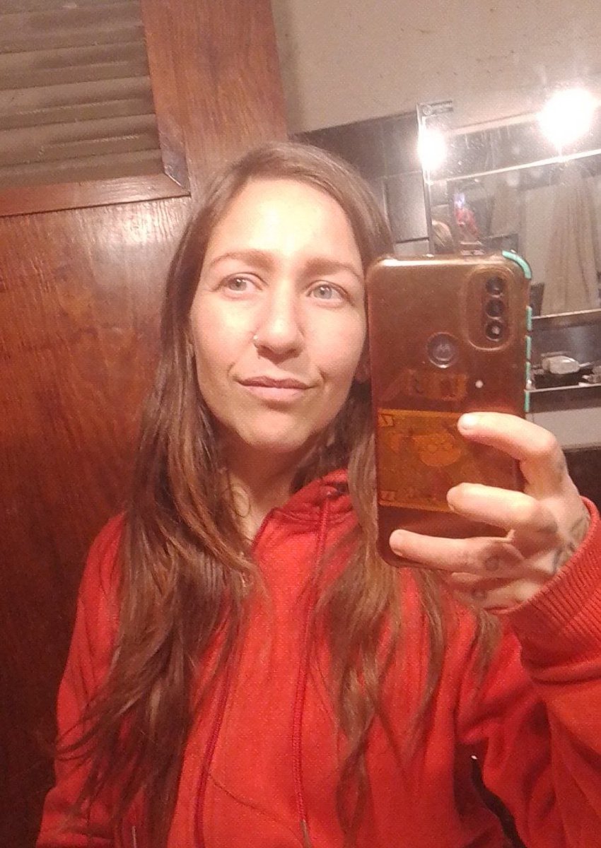 lamontagnarde44's tweet photo. Une femme de 46 ans comme moi, je suis encore bien ou je suis dÃ©jÃ  vieille ? Sois sincÃ¨re ðŸ˜🥰 https://t.co/UUIPMaboeW