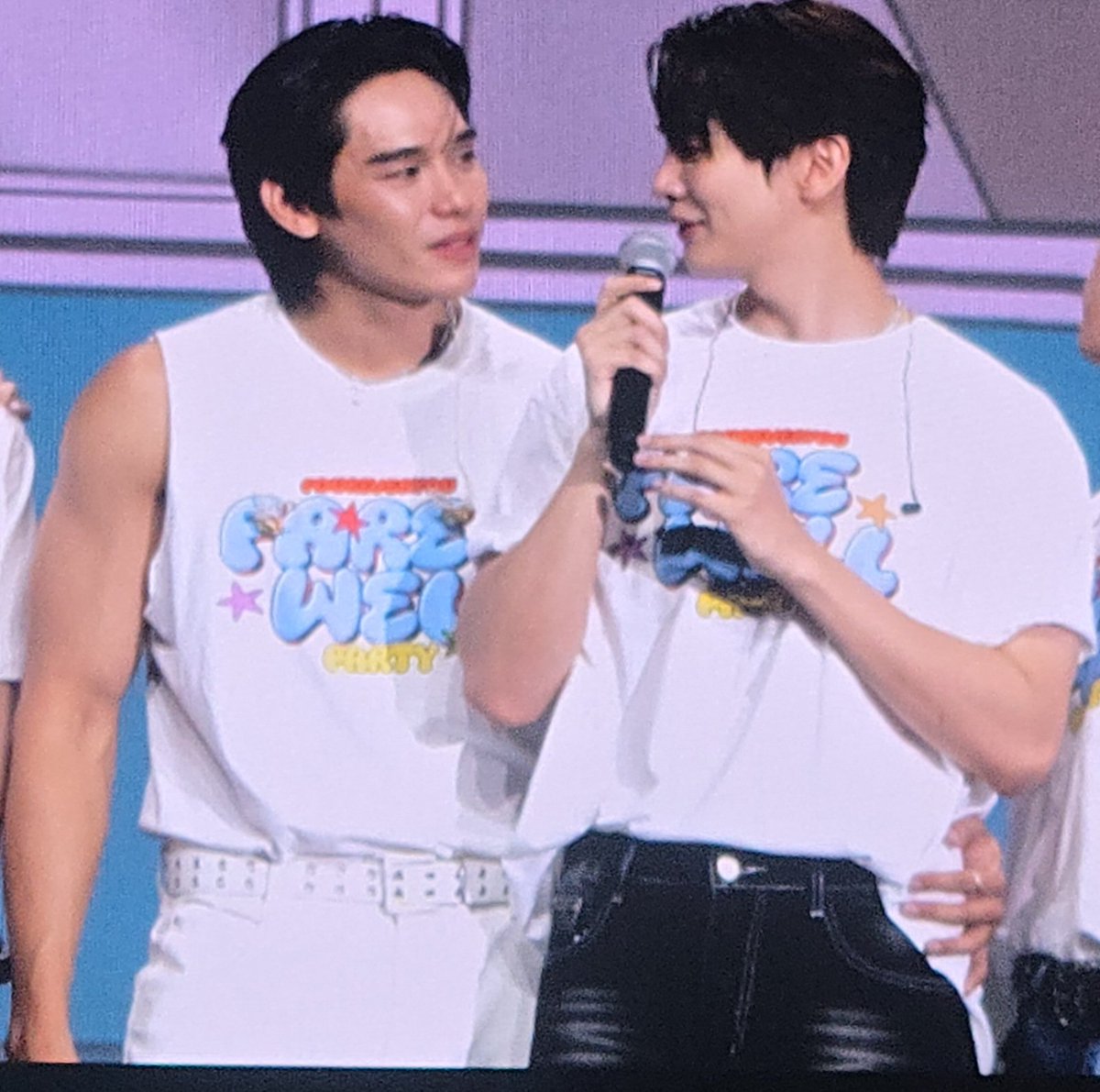 moopha_401's tweet photo. สิ่งนี้คือ 😂😂
#FoureveryouFarewellParty https://t.co/U0UtnoVvJN