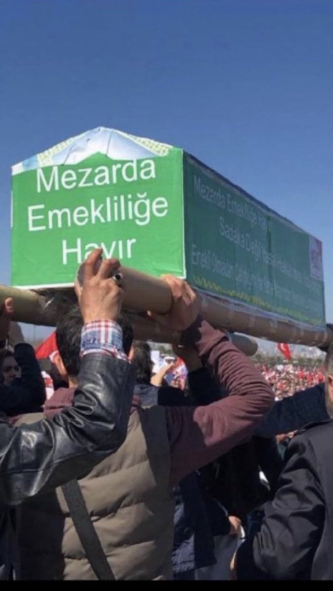 mustafaengins's tweet photo. @AbdullahAdabas #KademeliEmeklilikHaktır ‼️‼️‼️
#MezardaEmekliliğeHayır ‼️‼️‼️
#KademeAcilenTorbaya  ‼️‼️‼️ https://t.co/BMrlM3dfVY