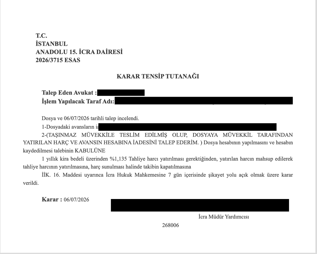 SerhanYavcin's tweet photo. Kiracı evi kendi isteğiyle boşalttı, anahtarı bana teslim etti. İcra dairesi ne tahliyeye geldi ne de herhangi bir fiili işlem yaptı. Buna rağmen "1 yıllık kira bedeli üzerinden tahliye harcı" ödemem istendi.

Karara itiraz etmek istesem bu sefer de İcra Hukuk Mahkemesi'ne başvururken neredeyse ödemem istenen harç kadar başvuru masrafı yapmam gerekiyor.

Hiç yapılmayan bir işlem için harç isteniyor, buna itiraz etmek için de tekrar harç ödemek zorunda bırakılıyorsunuz.

Gerçekten bu sistem adalet mi? @adalet_bakanlik @abakingurlek