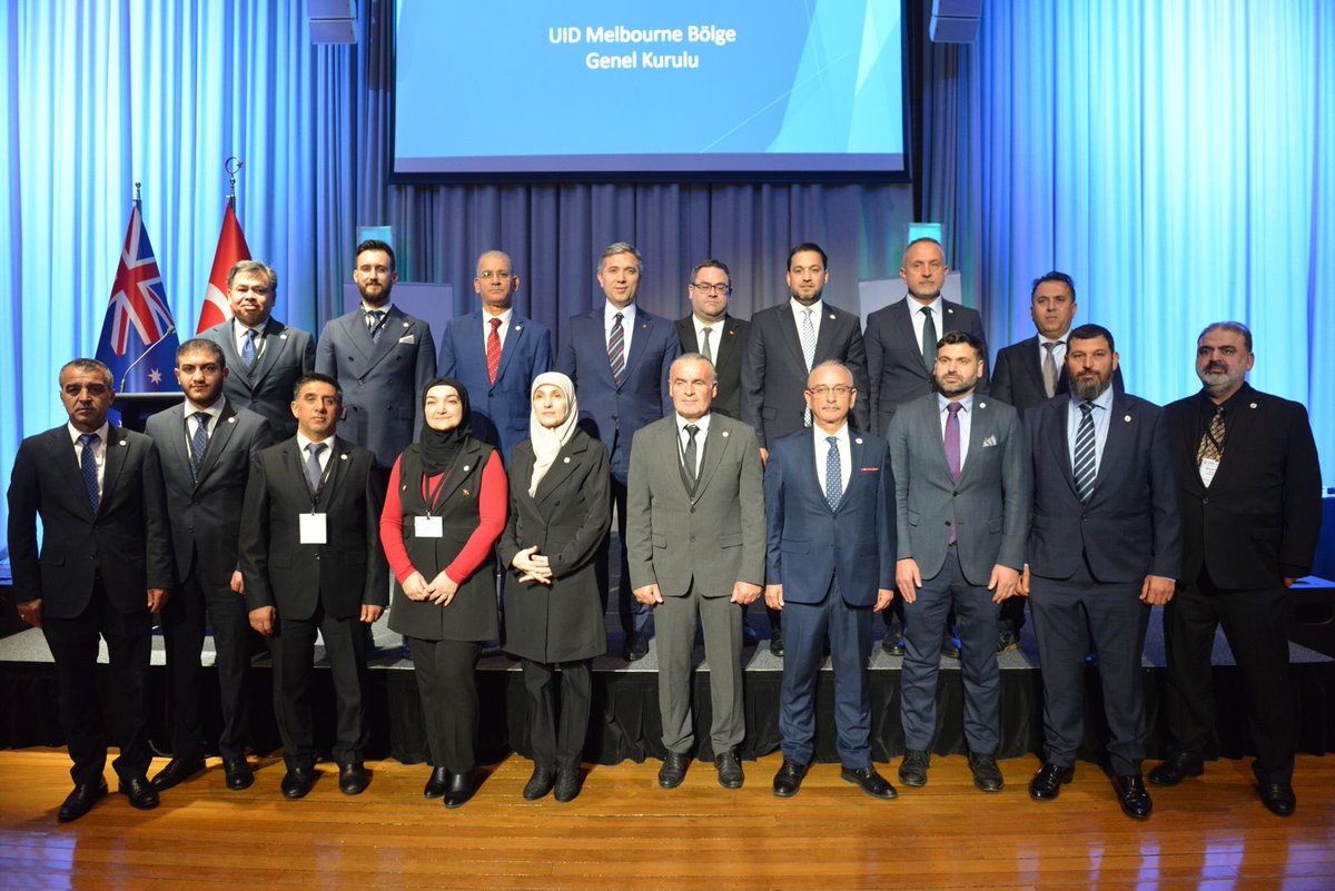 SirakayaZafer's tweet photo. 📍Avustralya 

Avustralya temaslarımız kapsamında, Uluslararası Demokratlar Birliği (@U_I_D) Melbourne Genel Kurulu’na katılarak;

Yurt dışındaki vatandaşlarımızla kurduğumuz güçlü gönül bağını, birlik ve beraberlik ruhuyla daha da pekiştirecek çalışmaları istişare ettik. https://t.co/zwBONrkwFB