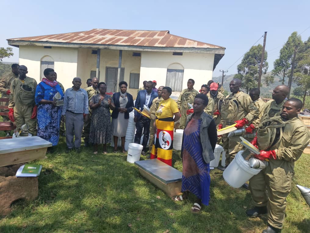 Maaifclf's tweet photo. Through this initiative, the project is promoting beekeeping and Black Soldier Fly rearing as practical climate‑smart enterprises that enhance resilience, boost food security, and create sustainable alternative income streams for farming households. https://t.co/z6BWiuxZn8