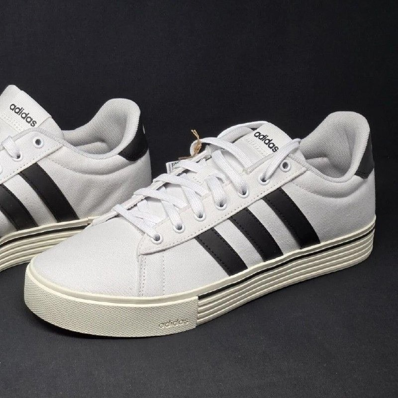xetdaspromocoes's tweet photo. DAILY LOGO SEGUNDA DE MANHÃ?

Tênis Adidas Daily 4.0 (35 a 45)

De R$ 399 por R$ 179

Loja Oficial Adidas
https://t.co/890vbX8OxH https://t.co/GAqxYTZHVL