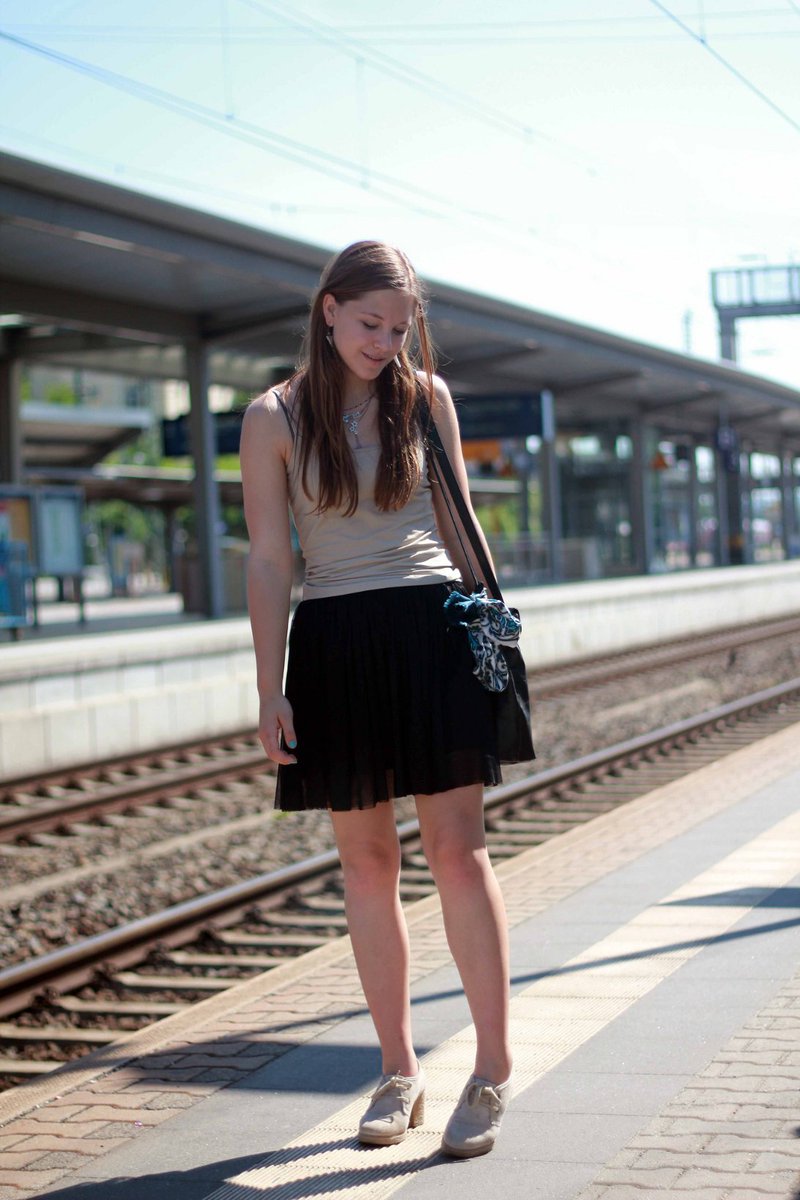 SeenotrettungE's tweet photo. Zurück in die Vergangenheit: So sah der Mode-Blog von Diana zur Löwen damals aus… verlorene Bilder aus vergangenen Zeiten. Weitere Bilder im Faden.
#DianaZurLöwen #FashionBlog #Throwback #InfluencerFrüher https://t.co/J3HQePqILd