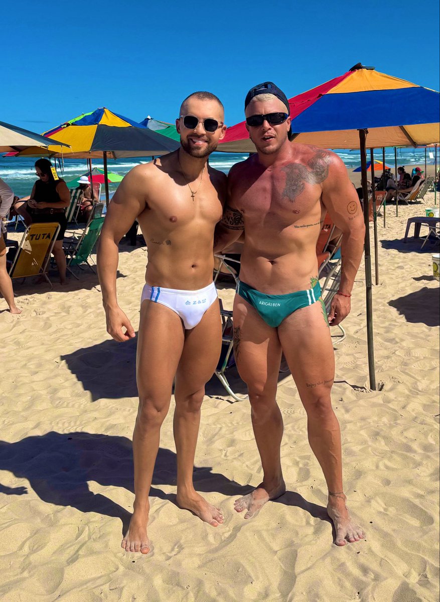 leandrobrt89's tweet photo. Quando vc encontra a “irmã da sua sunga” rsrsrs
Só faltou a azul kkkkkk
#chudai #wataa #praiadofrances https://t.co/jWKhu3UT66
