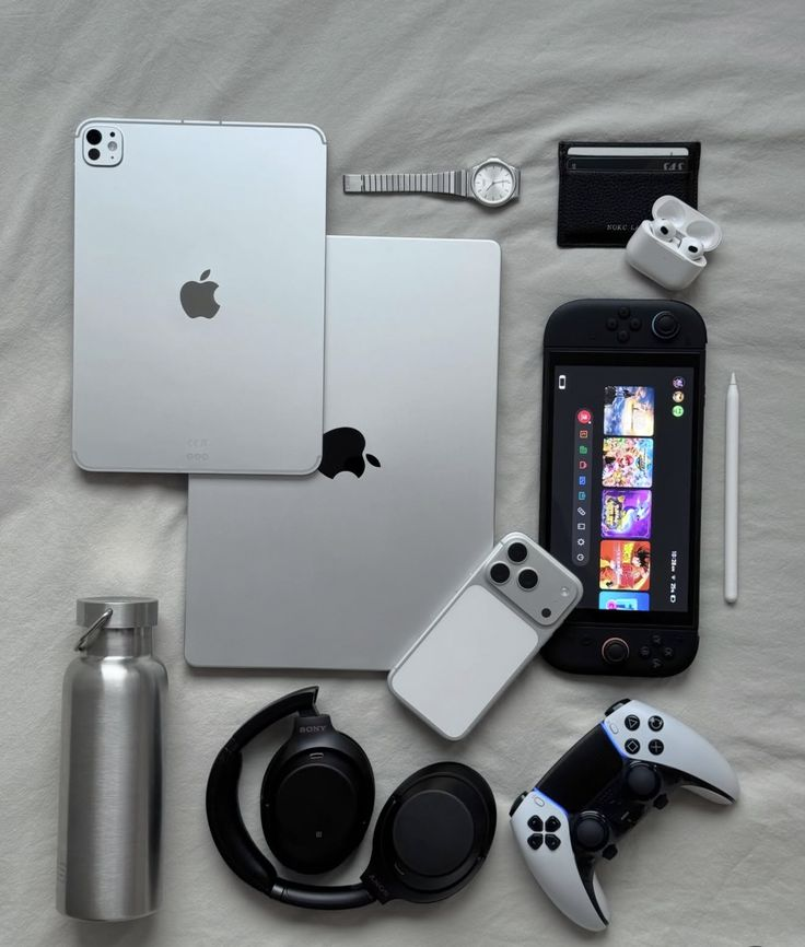 desksetup7's tweet photo. which is apple’s worst product ? https://t.co/KE44gLJJwC