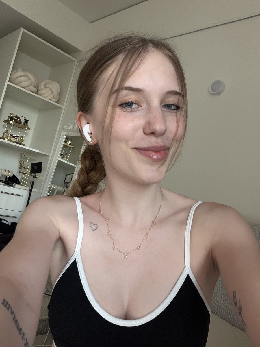 Lisa tweet media