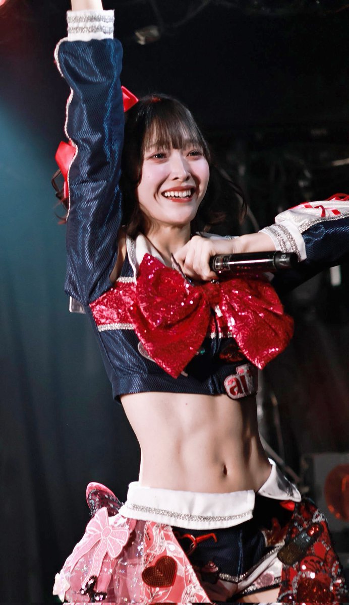 momona_aiai's tweet photo. 腹筋かおへそか

ももなかそれ以外か

 #ロリおねえさん https://t.co/xdJOGkiJKi