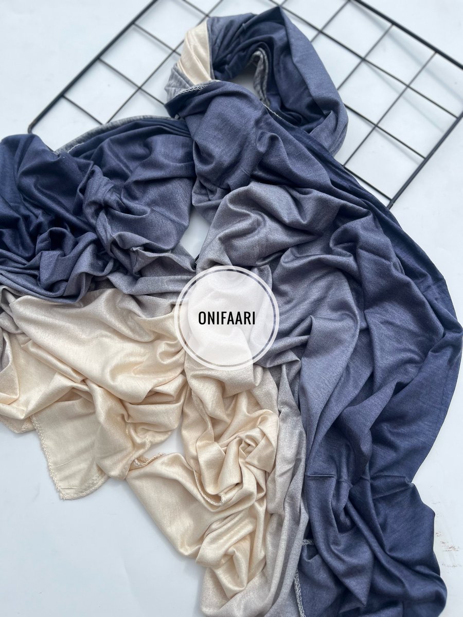 AjokeOnifaari's tweet photo. Ombre jersey scarf 

Price:7,000 
Size:Large

Location:Ilorin
Nationwide Delivery 

Pls Rt https://t.co/Lwr53pgWLH