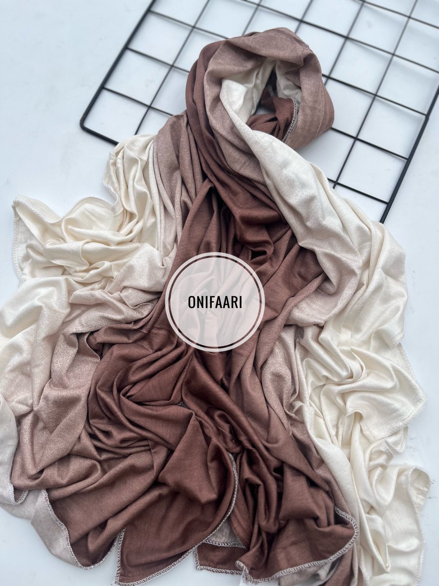 AjokeOnifaari's tweet photo. Ombre jersey scarf 

Price:7,000 
Size:Large

Location:Ilorin
Nationwide Delivery 

Pls Rt https://t.co/Lwr53pgWLH