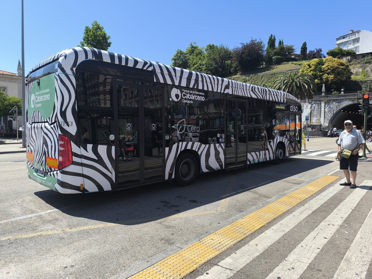 goizean's tweet photo. autobuses de CUNTabria https://t.co/dlShMmVyZb