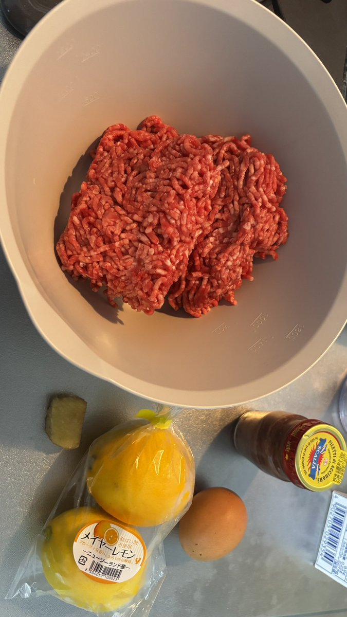 junvoice2's tweet photo. 久々にドイツ料理のケー二ヒスベルガークロプセ作った😉
お肉もう少し美味しく作れたなぁ🧐
次はパン粉入れますか💪 https://t.co/eW7FmPnJPV