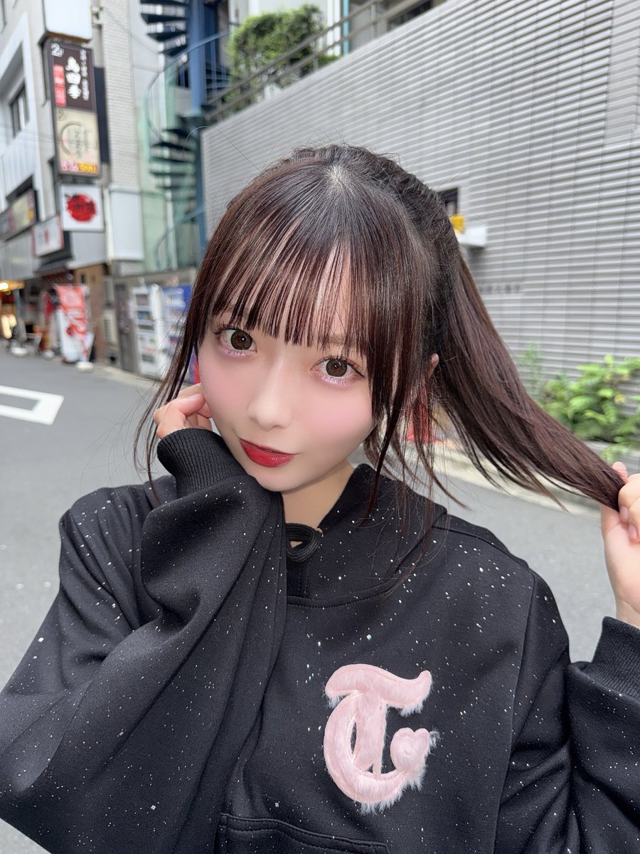 Riona_FESTIVE's tweet photo. おはよ🖤✨️ https://t.co/XPU5m6EDTC