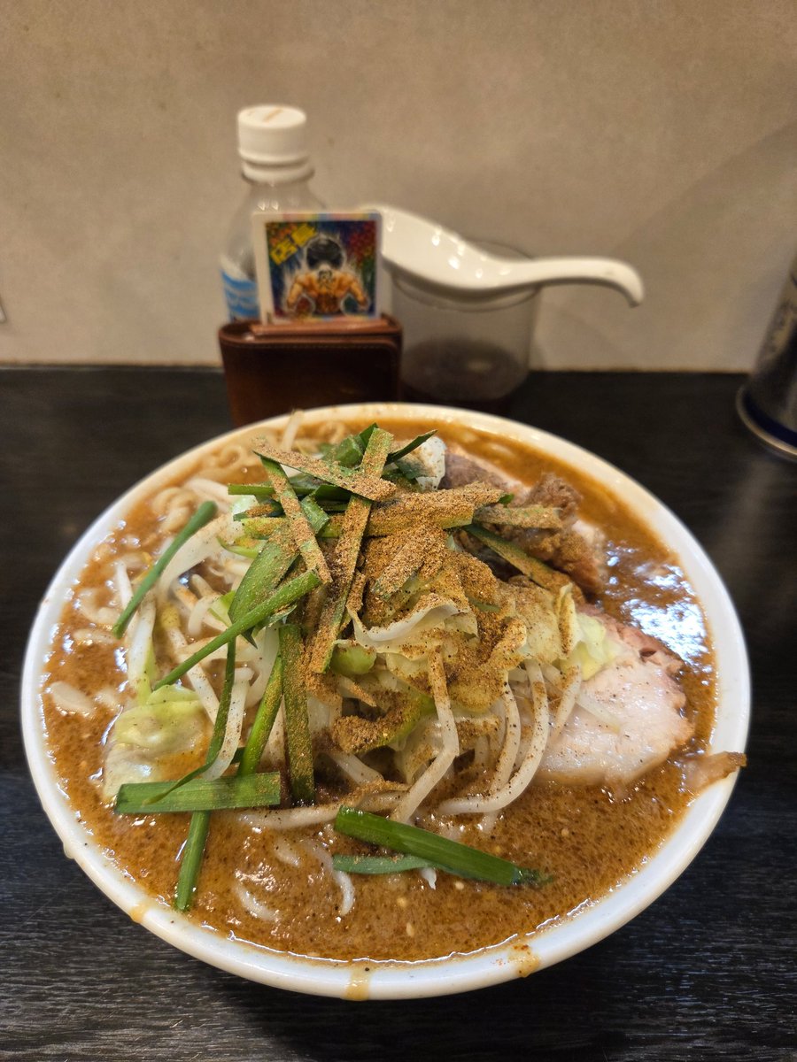 1Os8KvJPqj38058's tweet photo. 元住吉  豚星。
限定
「ゴマたん」
ラーメンそのまま https://t.co/VoKUunK0X6
