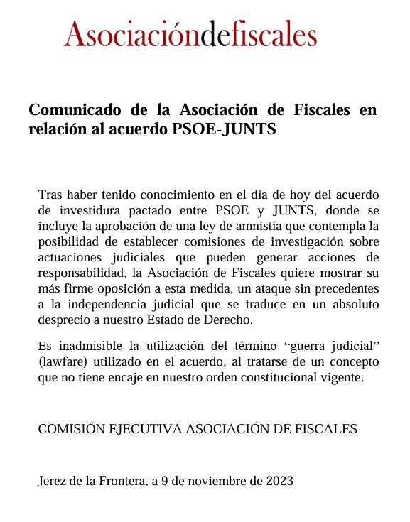 JudgeTheZipper's tweet photo. Me asombra que la gente se revuelva contra los jueces que, ante la encuesta de algunos medios que dice que gran parte de la población cree que hay lawfare, defendamos que no existe y que es un invento político.

Recuerdo que la primera vez que dicha palabra la usó oficialmente el PSOE fue en el acuerdo de investidura con Junts y que ello recibió el reproche de TODAS las asociaciones de jueces y fiscales, incluidas las autodenominadas progresistas (fotos). Así que no se puede esperar que los jueces digamos otra cosa.

Y no, no es un concepto que haya surgido naturalmente en la ciudadanía a la vista de determinados casos (que no conoce ni ha leído), sino que lo han acuñado los políticos a raíz de esos casos para atacar al poder judicial que investiga los indicios de su corrupción o que condena a los suyos, deslegitimándolo.

La palabra no nació de abajo hacia arriba (de la ciudadanía como reproche al poder), sino de arriba hacia abajo (del poder a los ciudadanos).

Ello no significa que los jueces seamos infalibles o que no haya malos profesionales entre nosotros. Pero para una cosa y otra hay mecanismos (recursos, quejas, recusaciones, denuncias, querellas...), sin necesidad de acudir a una conspiración judicial.

En todo caso, lamento que tantos ciudadanos tengan esa percepción, aunque sea inyectada desde arriba. El poder judicial está para protegernos de las arbitrariedades y abusos del poder, así que es esencial, para no pegarnos un tiro en el pie, confiar en el trabajo judicial.

Y espero que, tal y como también dicen  las estadísticas, quienes se vean un día ante un juez, más allá de que les dé o no la razón, se lleven una percepción más favorable. Somos muchos, la inmensa mayoría, trabajando para eso.