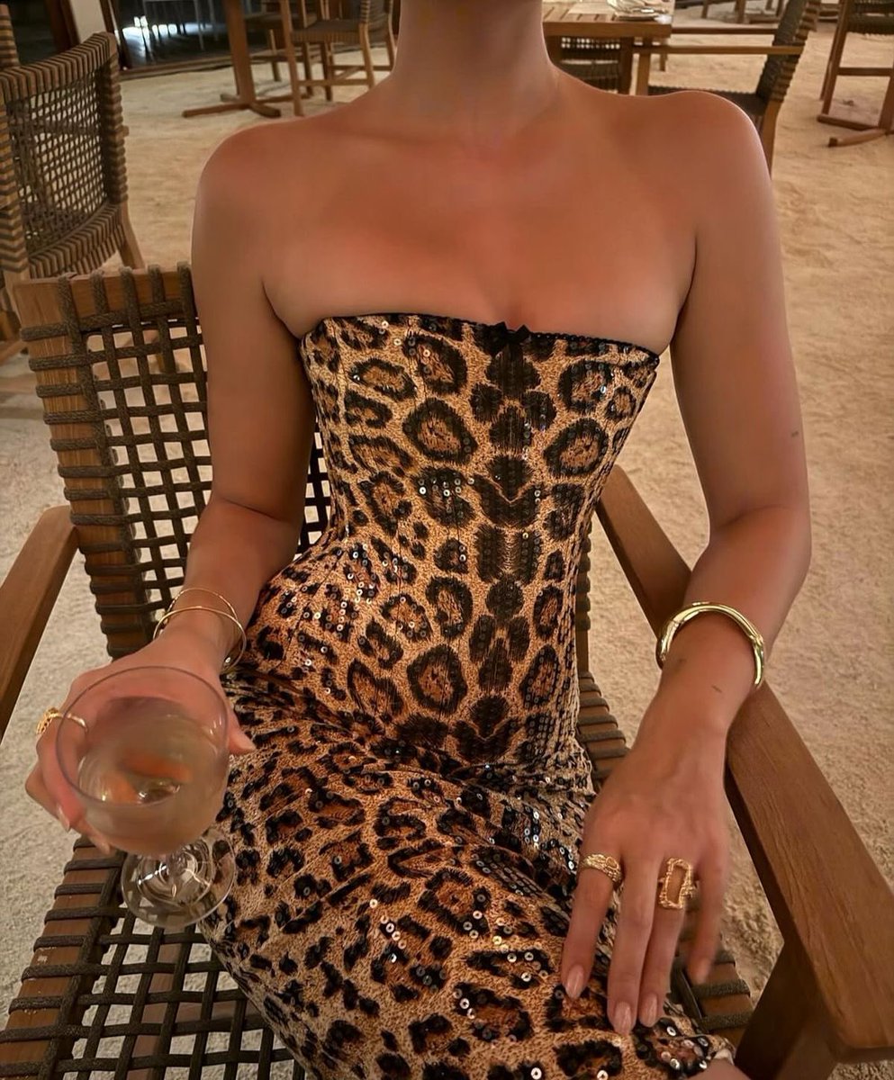 Diorgirlx's tweet photo. just a girl obsessed with leopard print https://t.co/CdolpKlxg4