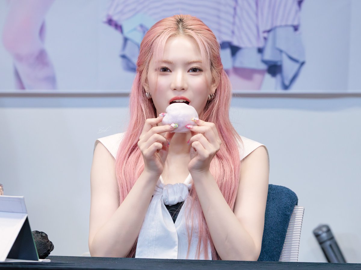 BerryC__'s tweet photo. 260704
와앙💕

#영원히고양이
#스테이씨 #아이사
#STAYC #ISA https://t.co/85VfjZPHGh