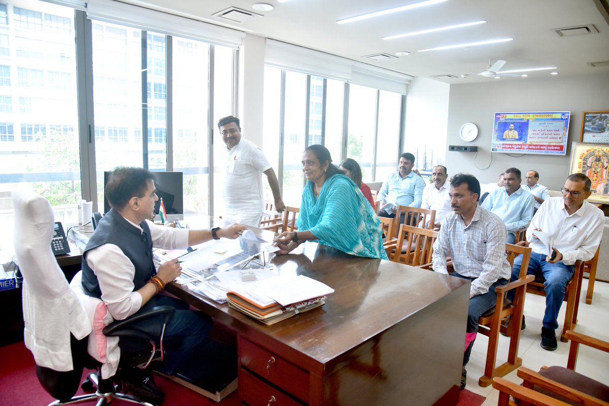 prafulpbjp's tweet photo. "Service with compassion, prosperity through healthcare – public welfare is our commitment."

At Swarnim Sankul-2 Gandhinagar, I heard citizens' grievances and directed officials for prompt resolution, ensuring quality healthcare and welfare benefits reach every eligible citizen. https://t.co/hNhiarZh5P