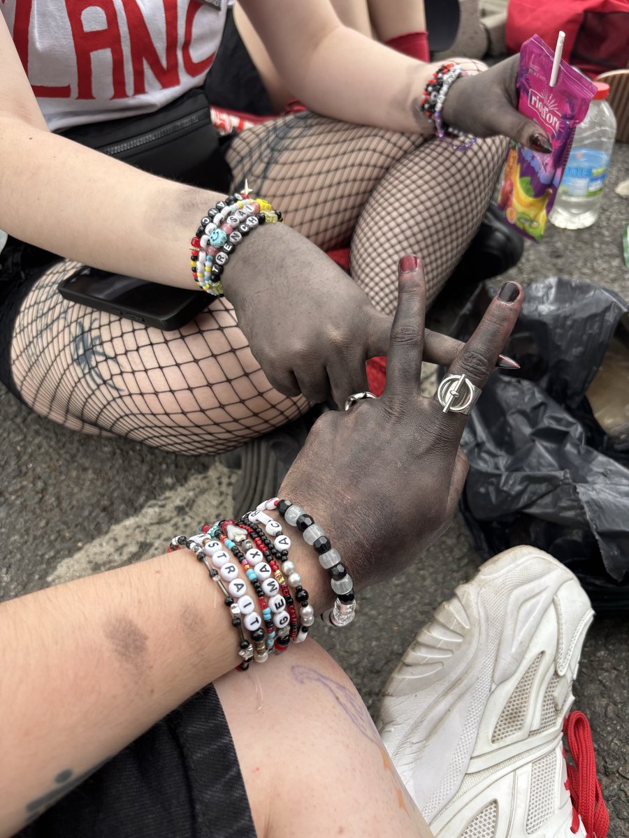 kasper_ttt's tweet photo. french clikkies hits different 🇫🇷|-/ https://t.co/9gW8CXXKCp