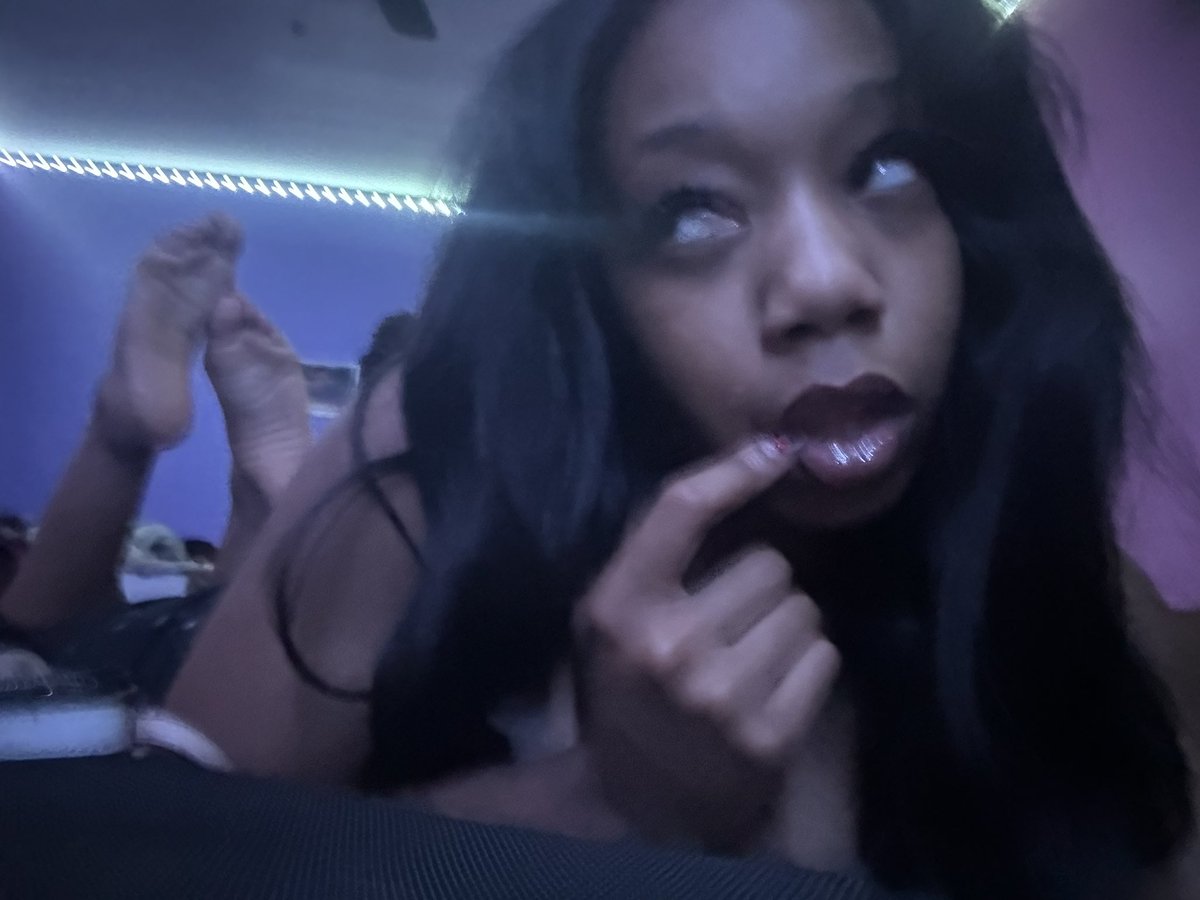 Send2Simonee's tweet photo. morning findumb. Breakfast sends now 😈 https://t.co/tCfeyTpimF