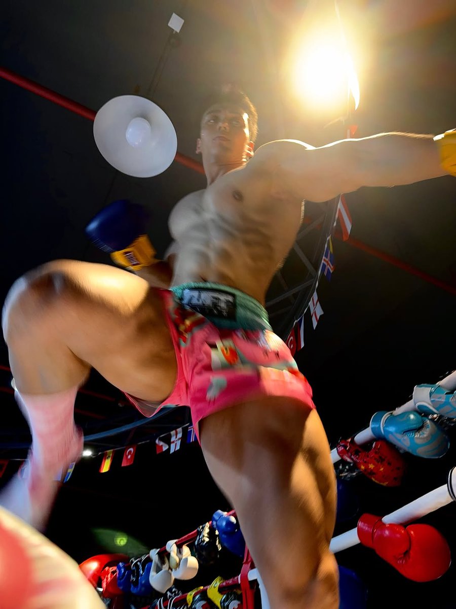 rongeshawn's tweet photo. 🥊 https://t.co/bQNDjWLEzV