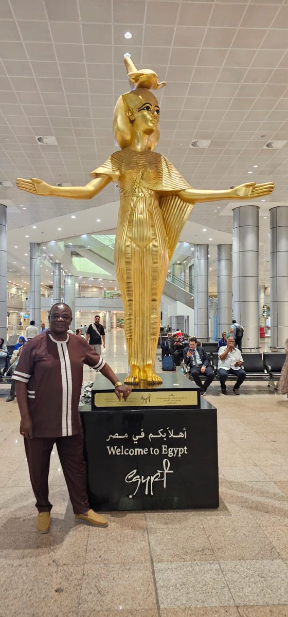 ECsalone's tweet photo. 🌍 ECSL Chairman Edmond Sylvester Alpha is in Sharm El-Sheikh, Egypt, leading Sierra Leone's delegation to the 10th AU Continental Forum of EMBs &amp; AAEA General Assembly, promoting credible &amp; peaceful elections across Africa.
#ECSL #AAEA #AfricanUnion https://t.co/nrkBi5P88u