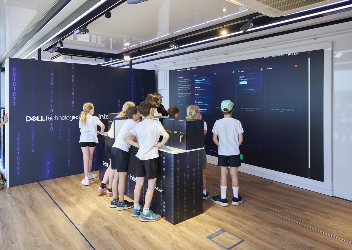 DellUK's tweet photo. Great to be at Ivybridge Community College for the Ed360 AI Education Event with Microsoft &amp; Intel.
Students from Westcountry Schools Trust tackled an AI Escape Room exploring ethics, bias &amp; online safety. Inspiring energy &amp; teamwork! Learn more: https://t.co/9gib6VW3Io https://t.co/rYsbdUPhXf