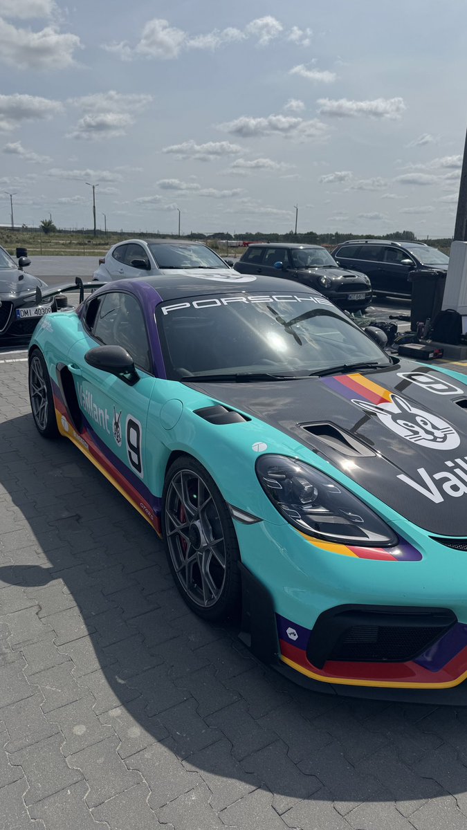 uth_warszawa's tweet photo. Lipcowy #TrackDay na Autodrom Słomczyn z udziałem UTH Racing Team 🏁 #motorsport #trening #student #uthwarszawa #pasja https://t.co/6jQuxGrwjE