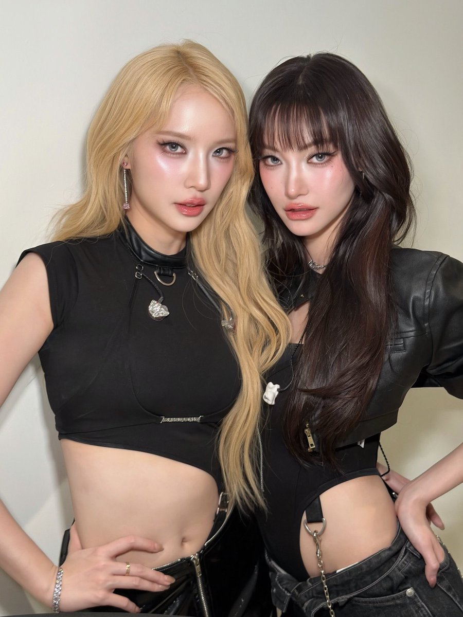 wawaawaaa_'s tweet photo. แจนจิงจิง สวยเหมือนไม่มีอยู่จริง แต่มีอยู่จริงมาก https://t.co/YphUavCYXR