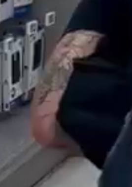 YRP's tweet photo. Suspects For Identification Following Commercial Robbery in Richmond Hill 

Full details here: https://t.co/HmvybsjKYJ https://t.co/mLI9aT0xdP