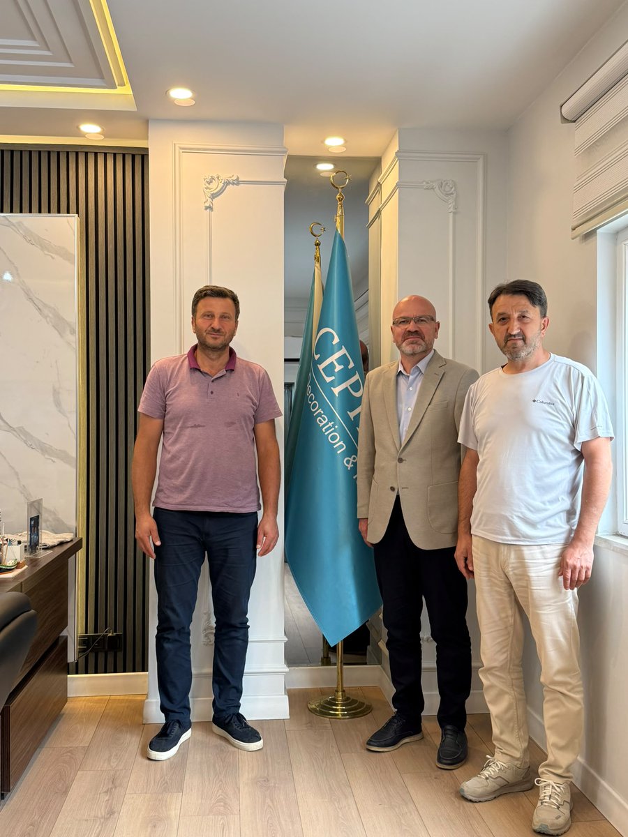 TrabzonMUSIAD's tweet photo. Şube Başkanımız Mesut İskenderoğlu ve Başkan Yardımcımız Murat Öztürk ile beraber Üyemiz CEPHEART Firma Sahibi Sayın Fatih Şahintaş'ı iş yerinde ziyaret ettik.
#MUSIAD
#gencmusiadtrb
#avmesut https://t.co/3vGaSBBMej