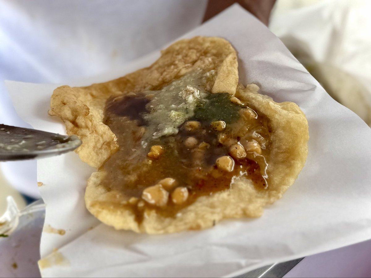 RoebuckSteve1's tweet photo. Nothing better than fresh #doubles in the morning in #Trinidad 

Have you ever had doubles?  They are so #Delicious 

#foodontheplate #wineintheglass @CoastCabCritic @jwalkermobile https://t.co/USdkaFeOXm