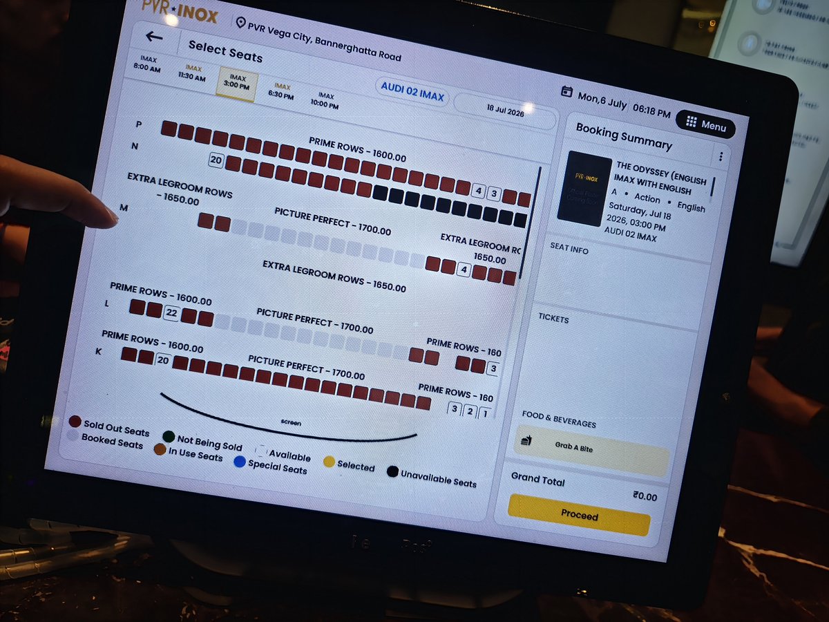 iamtariqanwar's tweet photo. 🚨 @_PVRCinemas @PVRSupport @Cyberdost how is this loophole still allowed to exist?
Same seats show "booked/payment pending" on EVERY showtime, EVERY date I checked at Vega City. Staff confirmed it's NOT blocked from their end.
Explain or I'm going to consumer court. 🧵
#PVRScam https://t.co/1gg1PHFrhY